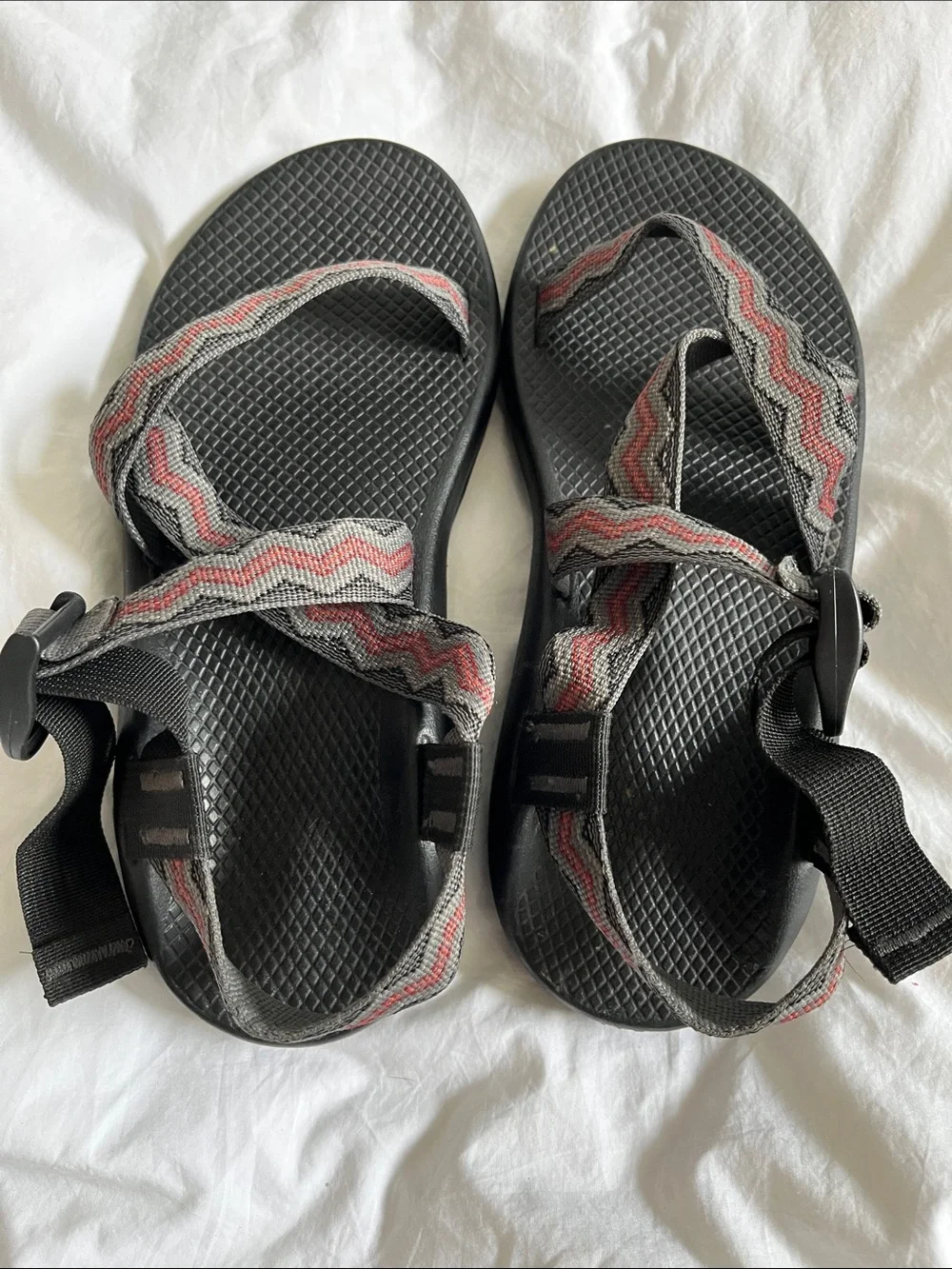Chaco classic sandals men’s size 9 chevron print